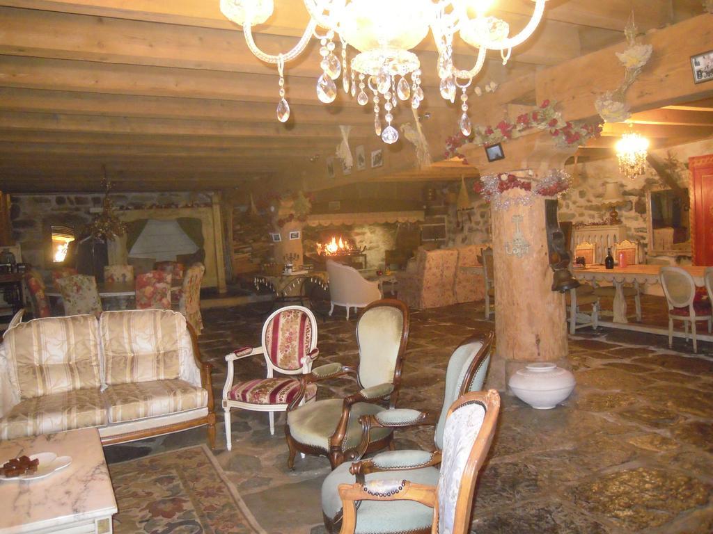 Le Francillon Les Estables Exterior foto